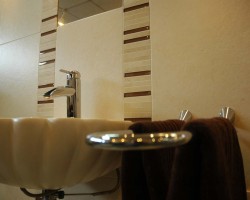 Waschbecken in Muschelform