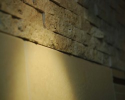 Naturstein Brick, kombiniert mit Wandfliese