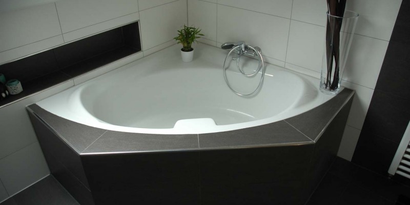 Eckbadewanne